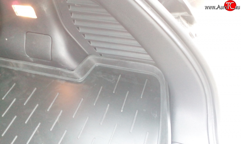 979 р. Коврик в багажник 2WD (рестайлинг) Aileron (полиуретан)  Nissan Juke  1 YF15 (2010-2014)