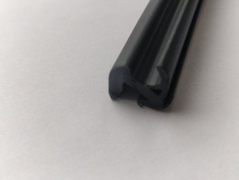 Универсальный уплотнитель FlexLine (8 mm U-LIP 2 лепестка, 1 погонный метр) Лада Веста 2180 седан дорестайлинг (2015-2023)